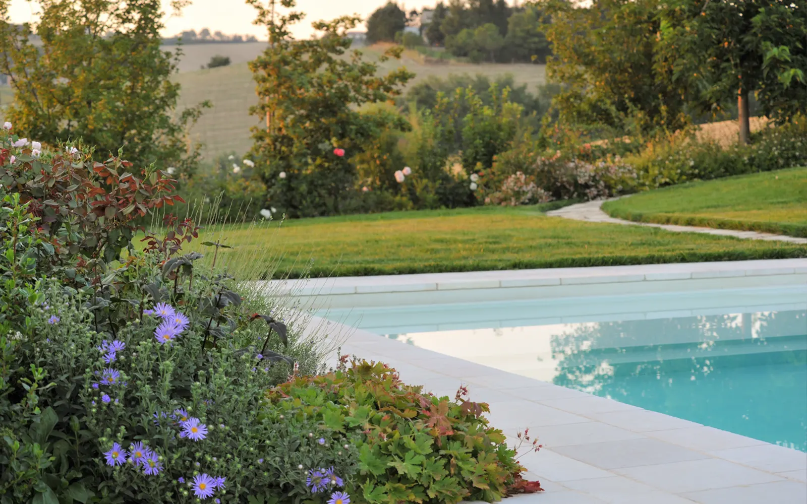 La Piscina il Sambuco Marche Morrovalle
