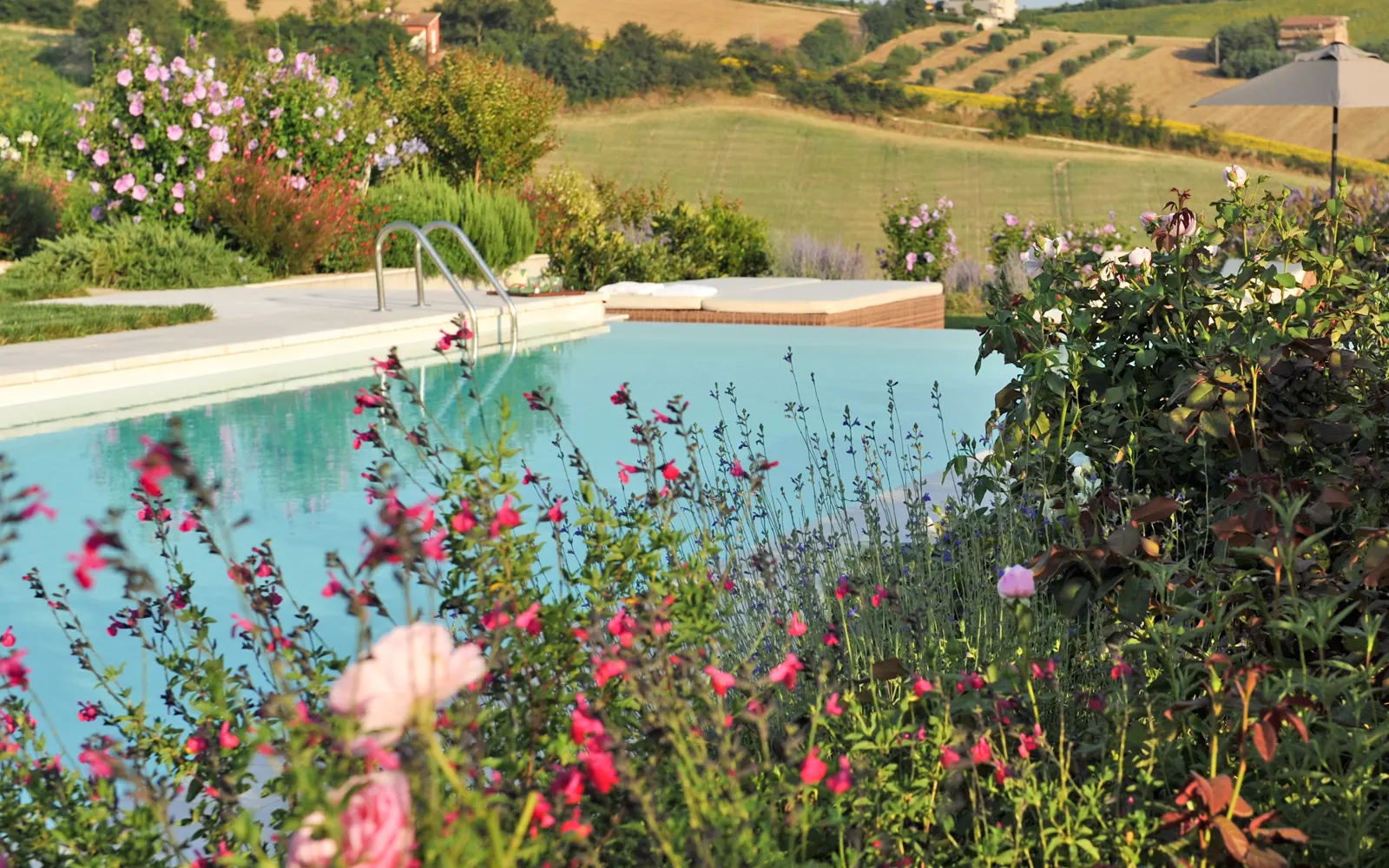 La Piscina il Sambuco Marche Morrovalle